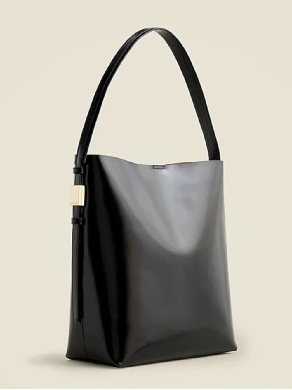 JCrew Edie Bucket Bag in Italian Leather Black Gold $268 MSRP Style CB969